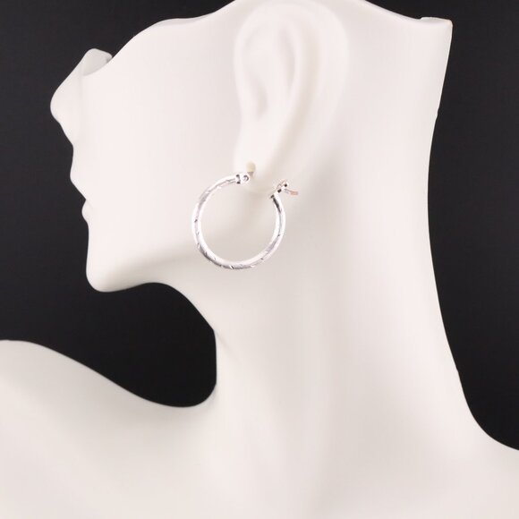 Women's Sterling Silver Diamond-Cut Texture Hoop Earrings – Everyday Accessory** - Picture 6 of 9